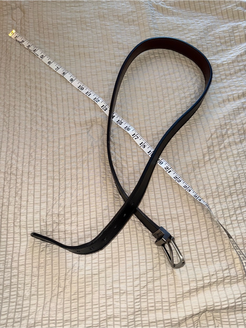 Dickies Reversible Brown/Black Leather Belt with Brushed Silver Buckle 46 - Picture 2 of 5